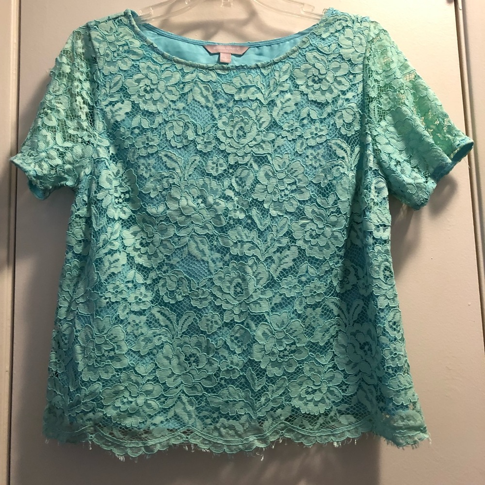 Banana Republic Lace Short Sleeve Lace Blouse